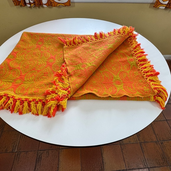 Vintage 1960s bedspread, orange and avocado green pattern, fringed, twin size - Picture 7 of 8